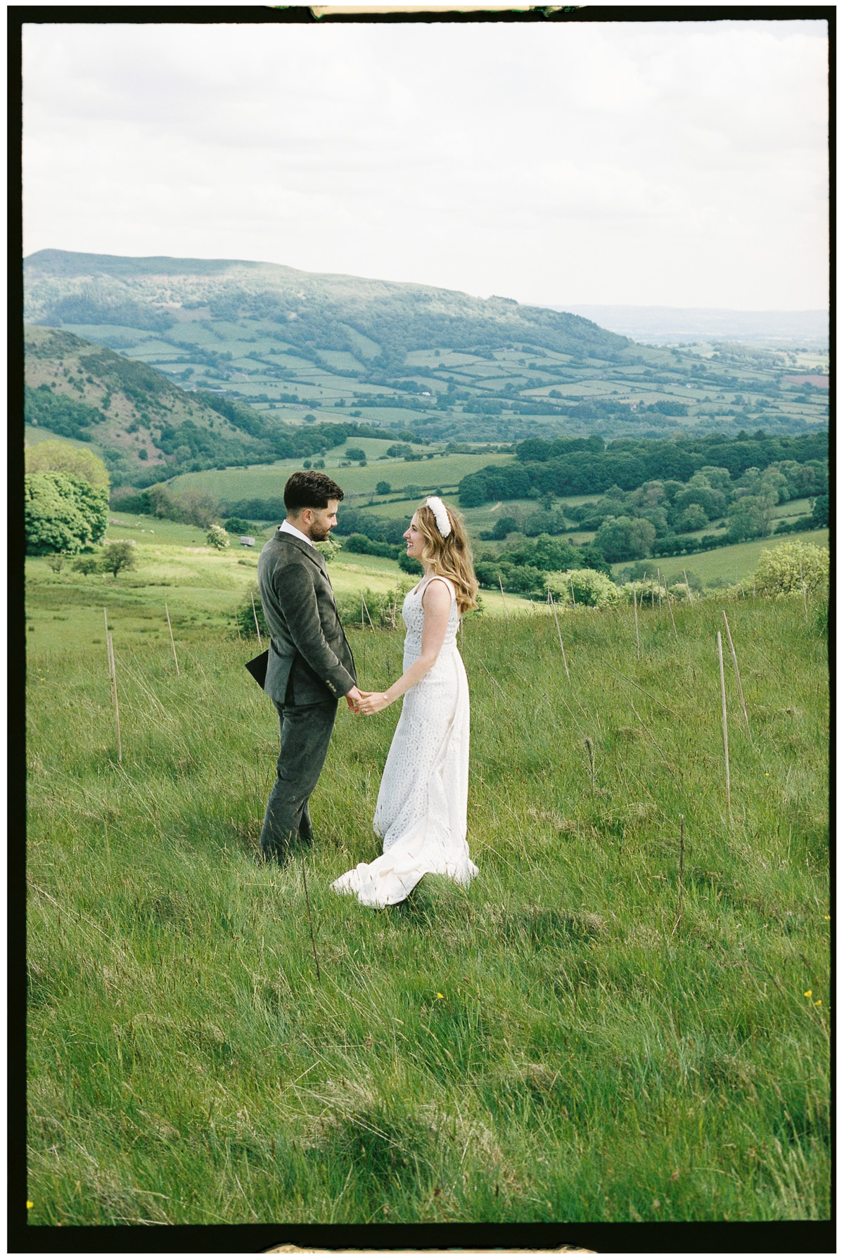 SUGAR LOAF BARN 35MM FILM WEDDING PHOTOGRAPHY UK 039 SUGAR LOAF BARN 35MM FILM WEDDING PHOTOGRAPHY UK 039